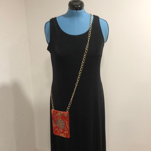 NEW small red Asian design crossbody bag with gold chain strap. Teal lining ❤️ - Picture 2 of 6